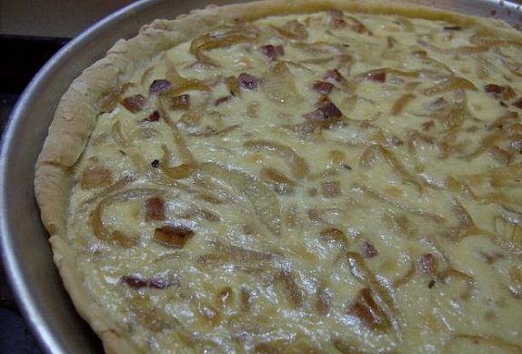 Alsasko-lotrinsko-německý cibulový koláč