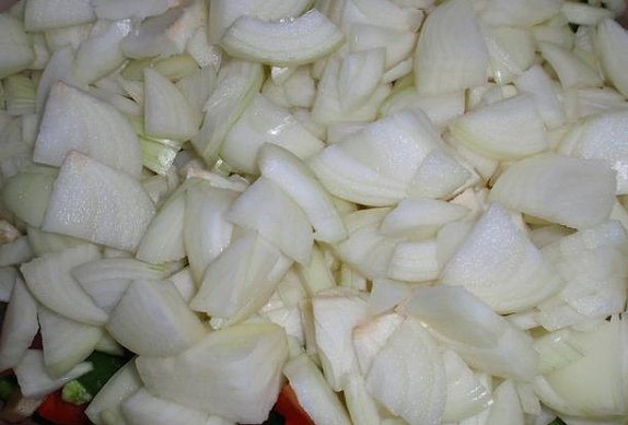Barevný fazolový salát (lečo) - sterilovaný
