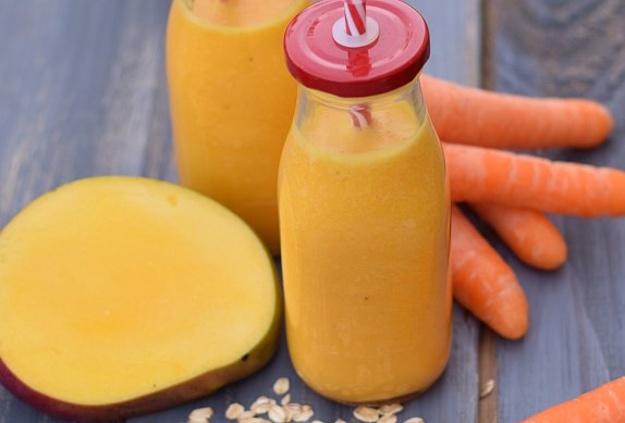 Mrkvové smoothie s jogurtem